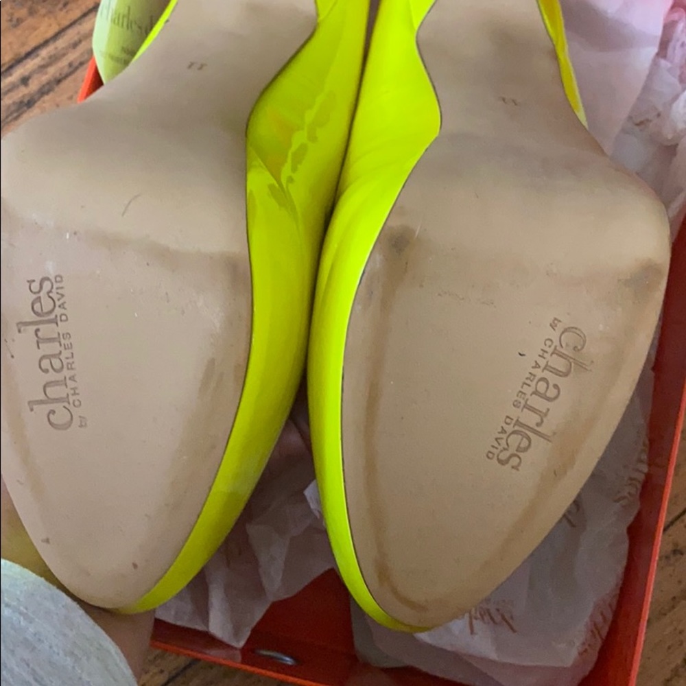 Beautiful heels - Picture 3 of 3